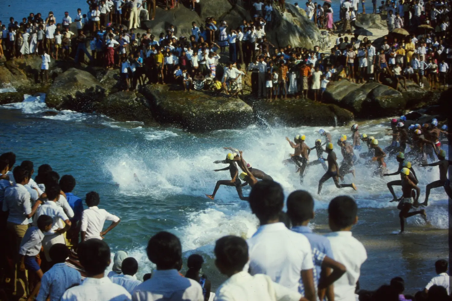 Sri Lanka: Wettschwimmen in Ambalangoda